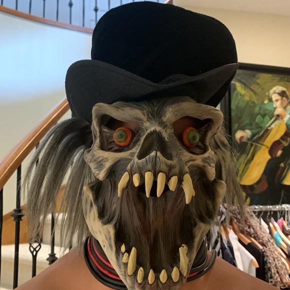 Scary Halloween Mask - Picture 2 of 6